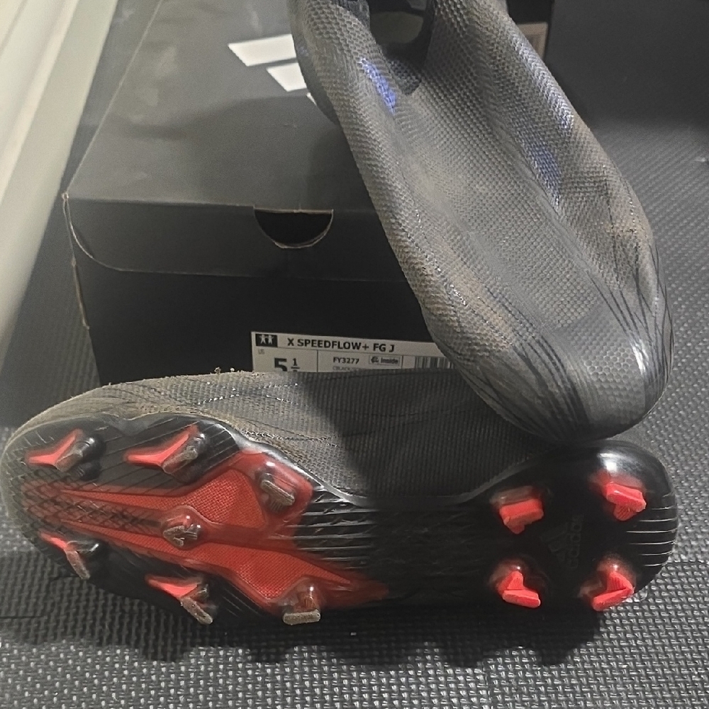 X Speedflow+    adidas Black and Red Athletic Shoes